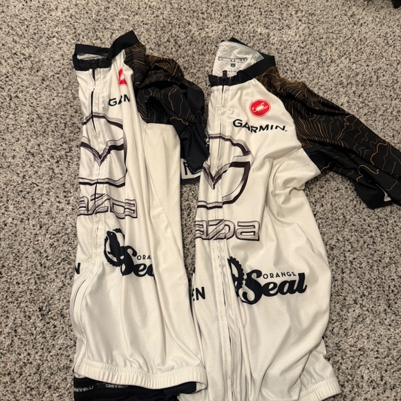 Professional Cyclist Jersey Bundle - Picture 3 of 6